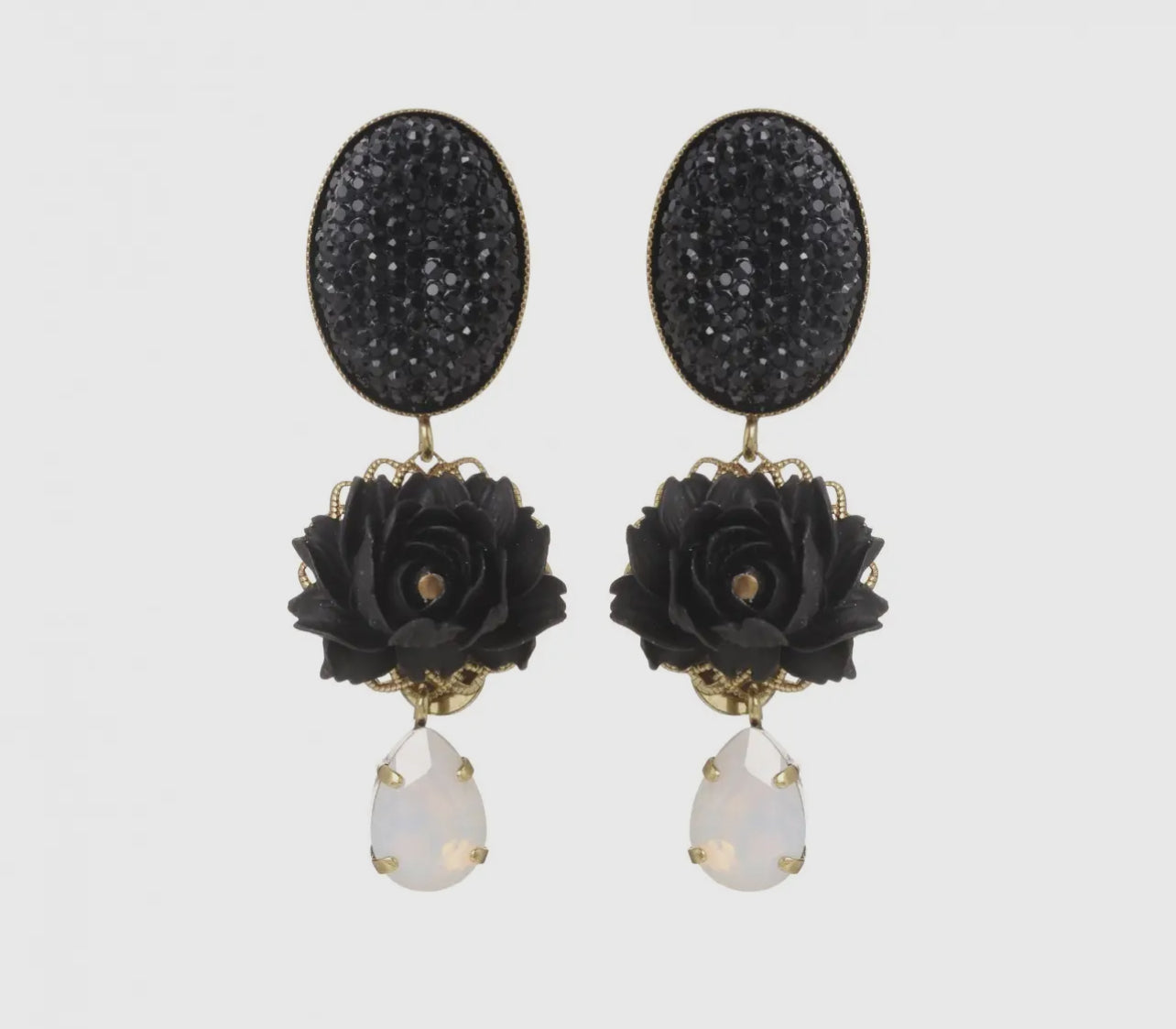 Simple Cameo Earring